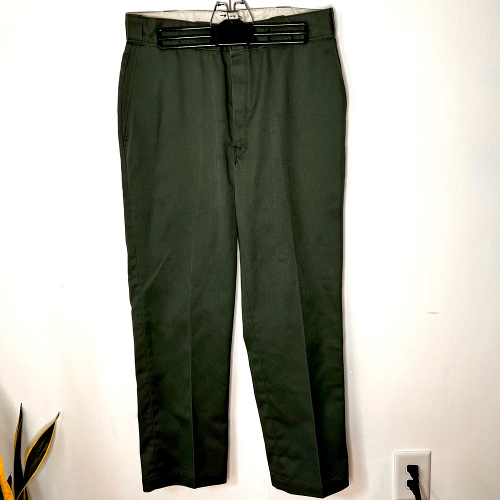 Dickies chino 34” x 29” (fits like 32”)